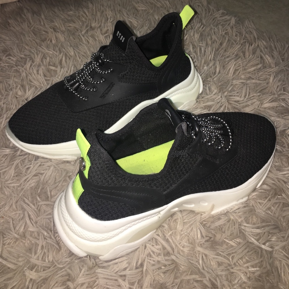 Steve Madden Myles in black